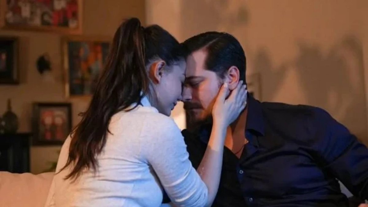 Eşref Rüya neden final yapıyor? Çağatay Ulusoy, Demet Özdemir ve Aslıhan Malbora arasındaki set iddialarının gerçek yüzü