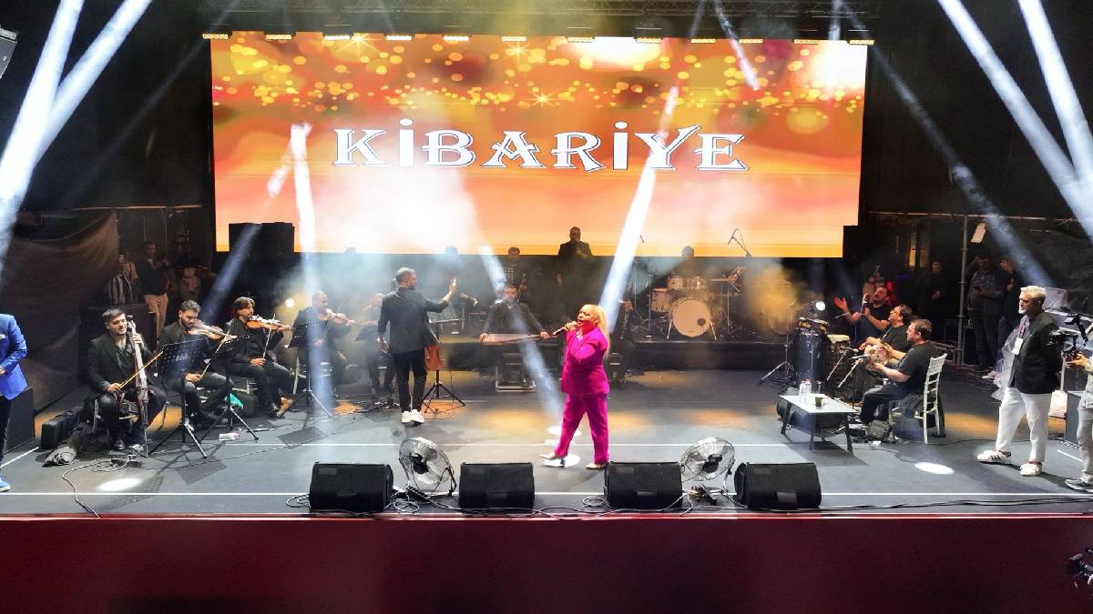Cumhuriyet Meydanı’nda Kibariye fırtınası esti