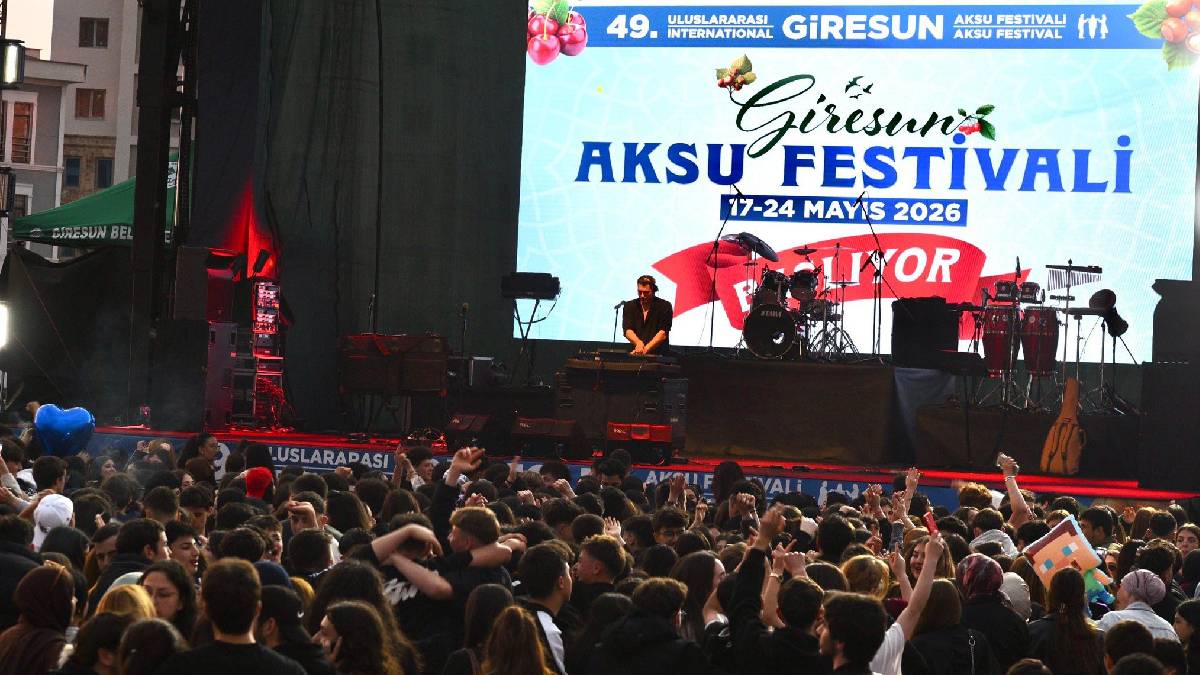 Festivalde konser coşkusu sürüyor