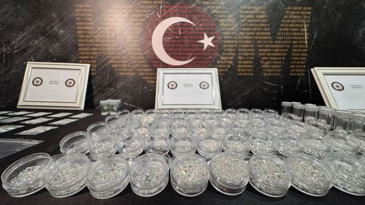 Sahte mücevher operasyonu: Emniyetten pırlanta sergisi