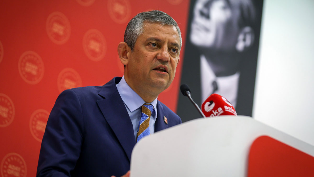 CHP lideri Özel'den ilk tepki: 'Ben size onur, haysiyet, cesaret ve mücadele vadediyorum!'