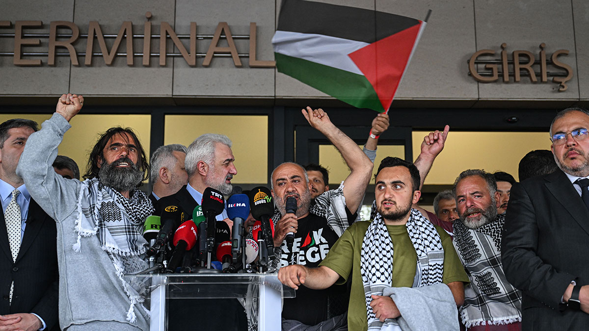 Türkiye'ye dönen Sumud Filosu aktivistleri İsrail'in işkencesini anlattı: Kaburgası kırılan arkadaşlarımız oldu