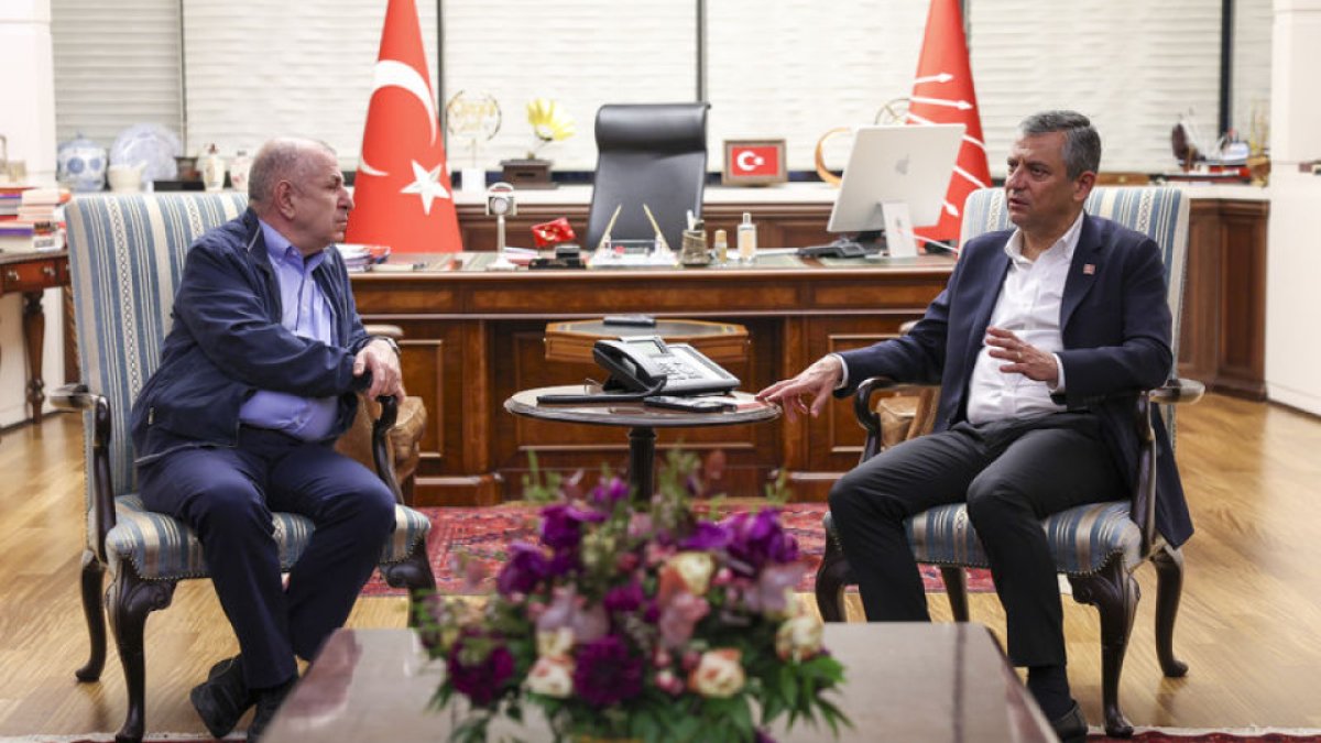 Özdağ, CHP Genel Merkezi'nde Özel ile görüştü: Siyasete bu şekilde müdahale kabul edilemez