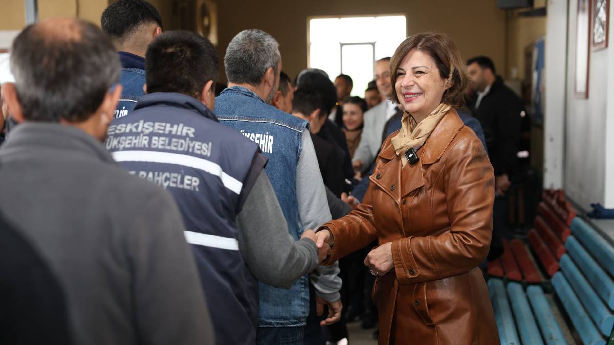 Başkan Ünlüce personelle bayramlaştı:“Biz büyük bir aileyiz”
