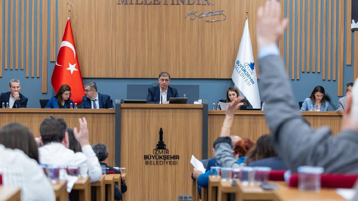 Karşıyaka Stadı için beklenen karar meclisten geçti