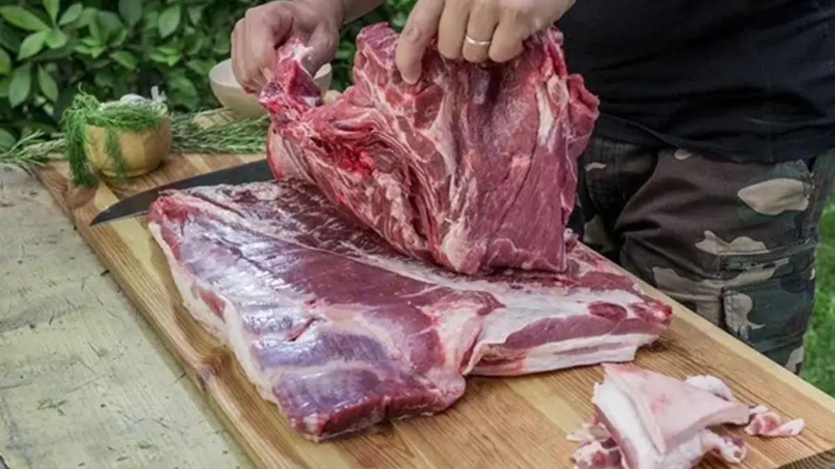 Bayram sofralarında sağlık alarmı: Kurban etini tüketirken bu hataları sakın yapmayın!
