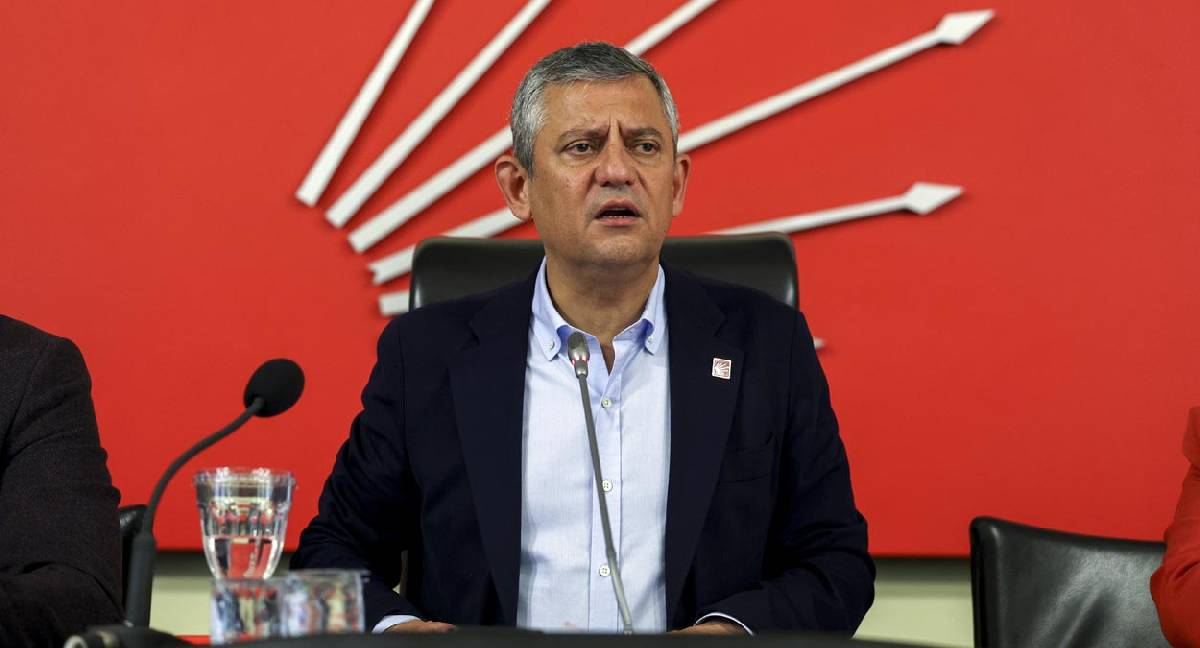 Kurultay öncesi PM'den ortak mesaj: Kimse bavulumuzu toplayıp gitmemizi beklemesi