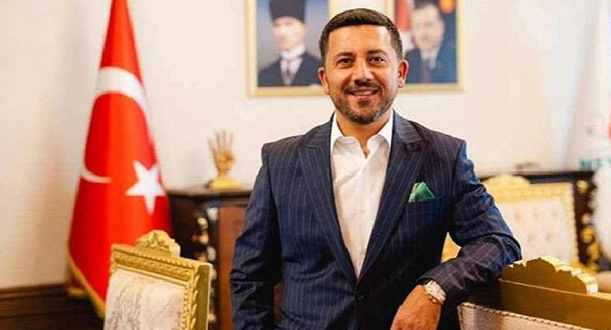 Bir belediye başkanı daha AK Parti’ye geçiyor