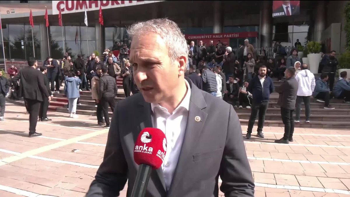 CHP'li Suat Özçağdaş: 'Kim oldukları belli olmayan insanlar CHP Genel Merkezi’ni basmaya geldi'