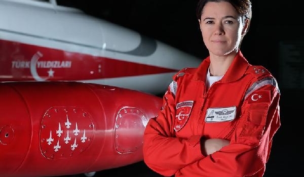 Türk Hava Kuvvetleri’nde ilk defa bir kadın filo komutanı oldu  - Binbaşı Esra Özatay kimdir?