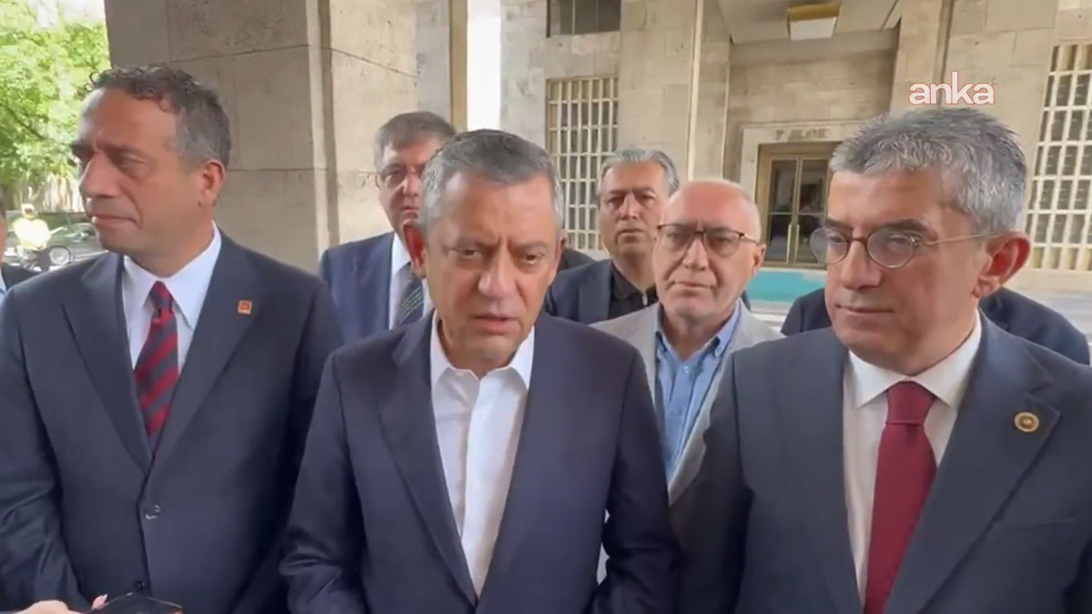 Özgür Özel'den Meclis önünde açıklama: Parti yönetimiyle toplantı yapacağız
