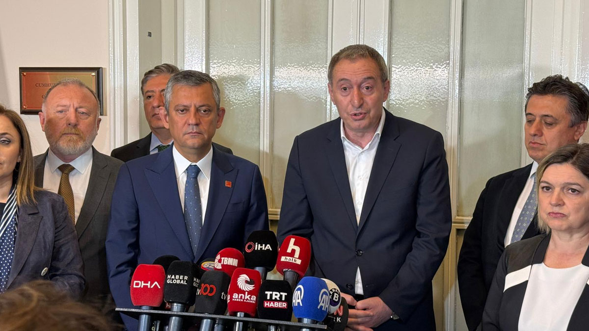 Özel'i ziyaret eden Bakırhan’ın cevap veremediği soru: DEM Parti bayramda kimi ziyaret edecek?