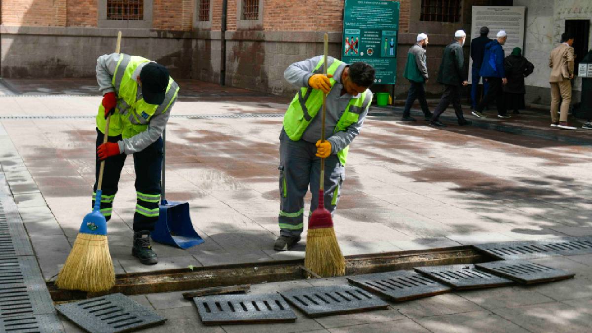 ABB’den ibadethane ve evlere bayram temizliği