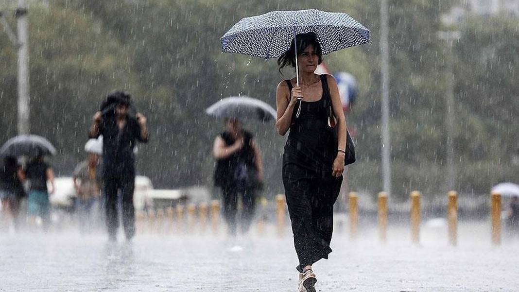 Meteoroloji haritayı güncelledi: Sıcaklıklar artıyor, sağanak sürüyor
