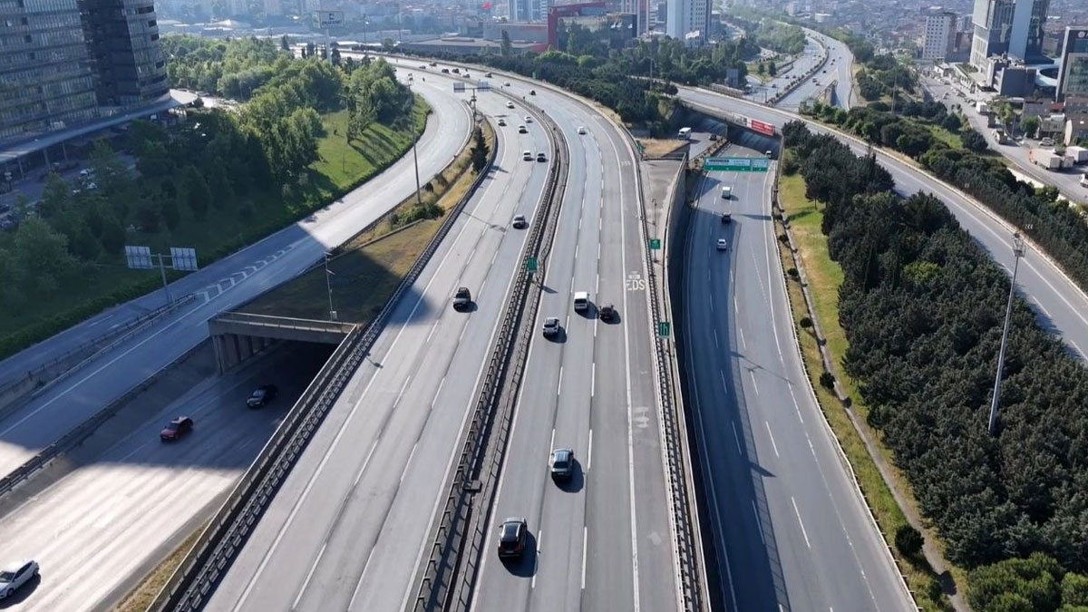 Bayramda İstanbul’da yollar boş kaldı
