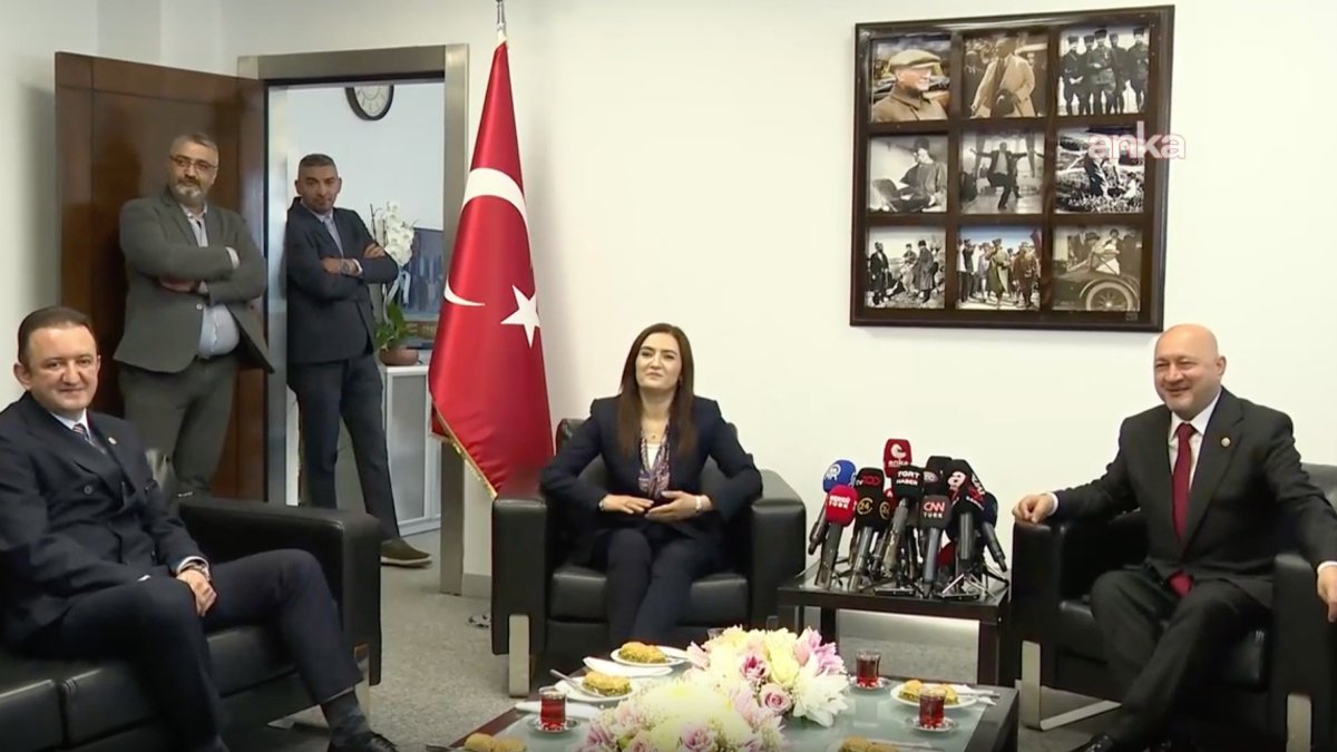 AK Parti, üç bayram aranın ardından CHP'yi ziyaret etti