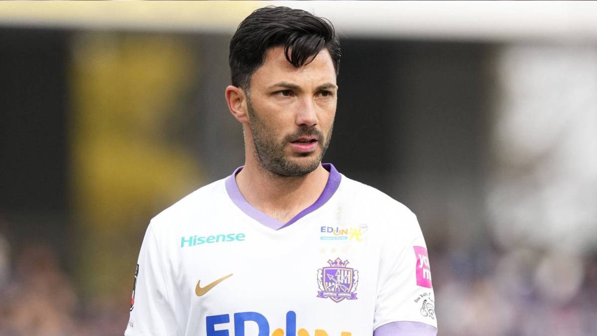 Tolgay Arslan futbolu bıraktı