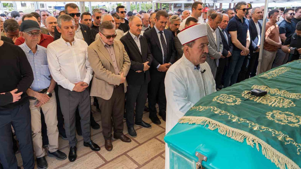 Özgür Özel’in amcası son yolculuğuna uğurlandı
