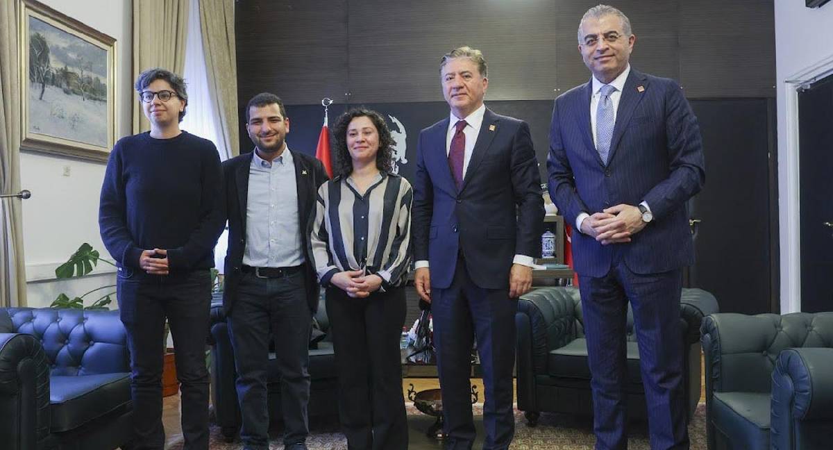 CHP’den SOL Parti ve EMEP’e bayram ziyareti: Saray’a ve kayyumlarına karşı omuz omuzayız