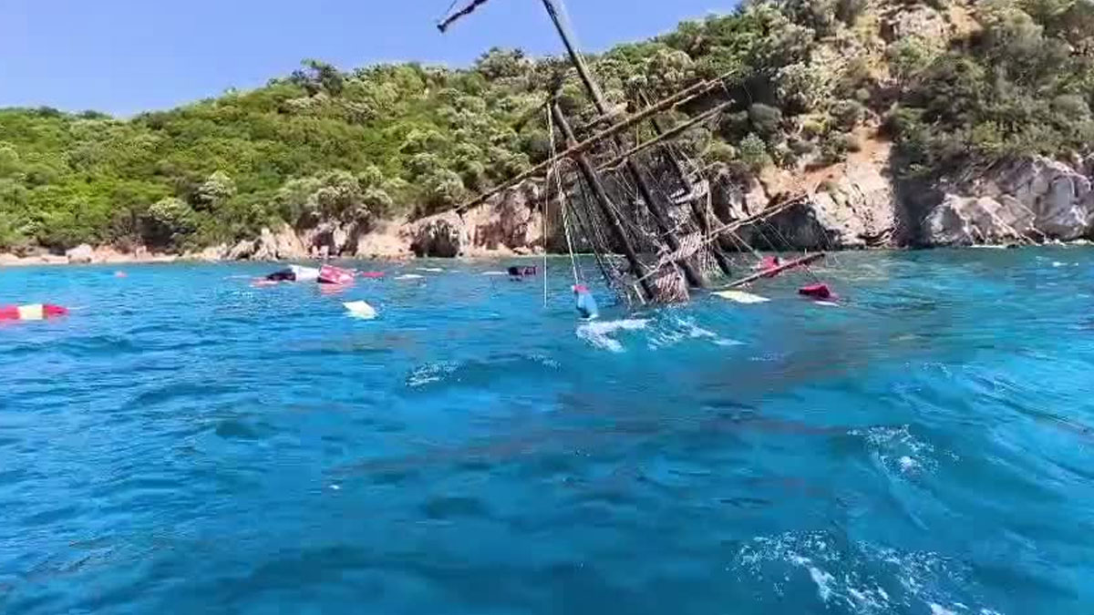 Faciadan dönüldü: Marmaris'te tur teknesi battı