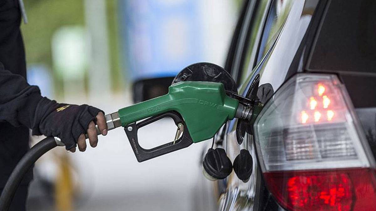 Araç sahipleri dikkat: Motorine 7,25 TL, benzine 1,38 TL indirim bekleniyor