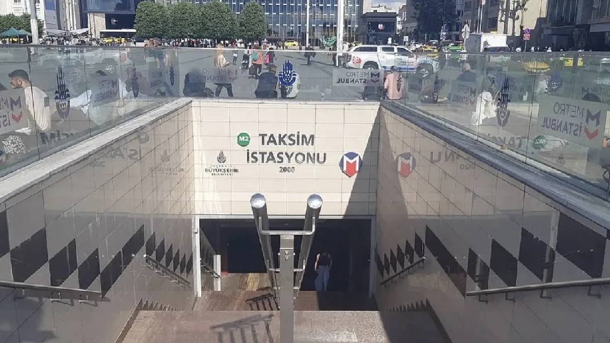 Gezi anması öncesi Taksim metro istasyonu kapatıldı