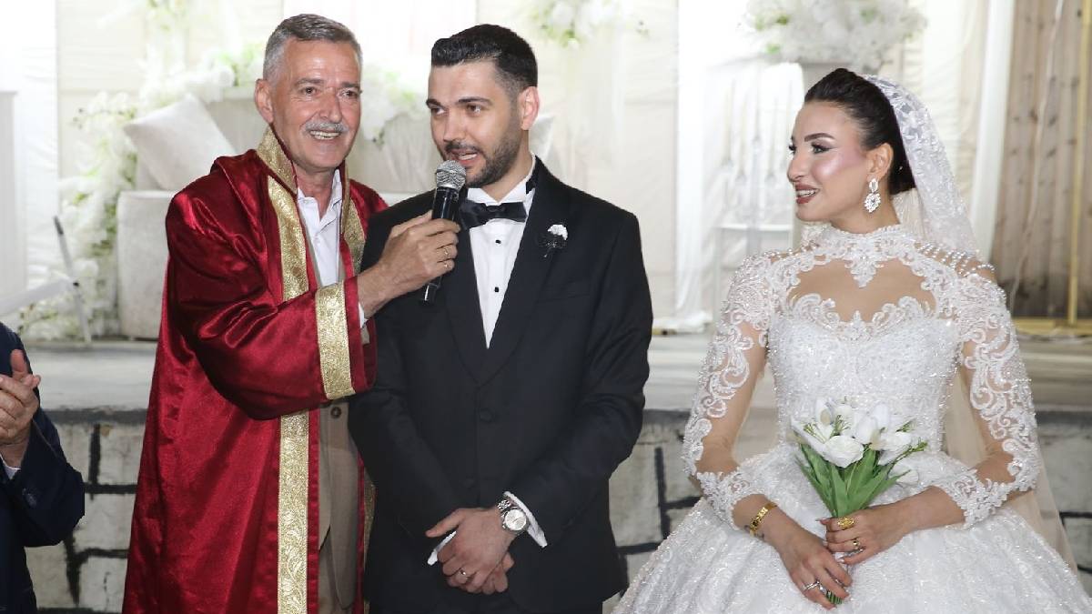 Nikah memurundan kırılamayacak rekor: Babasının, ablasının, kızının ve son olarak oğlunun nikahını kıydı