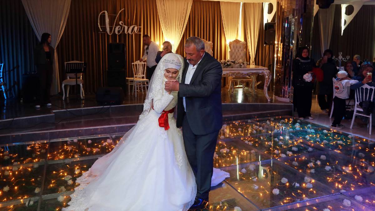 Yenimahalle Belediyesinden duygulandıran organizasyon: Fatma Çolak’ın gelinlik hayali gerçek oldu