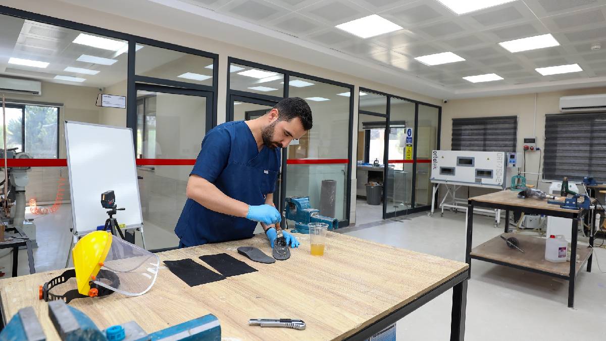 Gaziantep Büyükşehirden ayak sağlığı için özel çözüm: Kişiye özel tabanlık üretiliyor