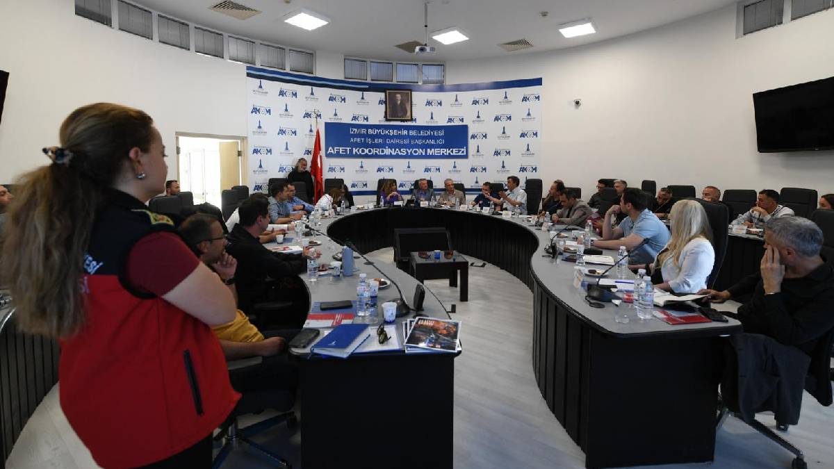 Yangın sezonu öncesi kritik zirve: İzmir hazırlıklarını tamamlıyor