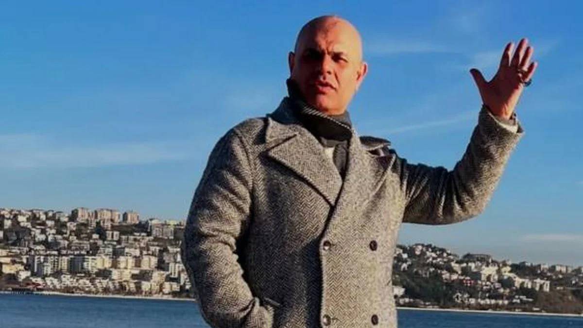 Görenler tanımakta zorlandı: Popstar Ajdar’ın üniversite yıllarındaki fotoğrafı sosyal medyayı salladı