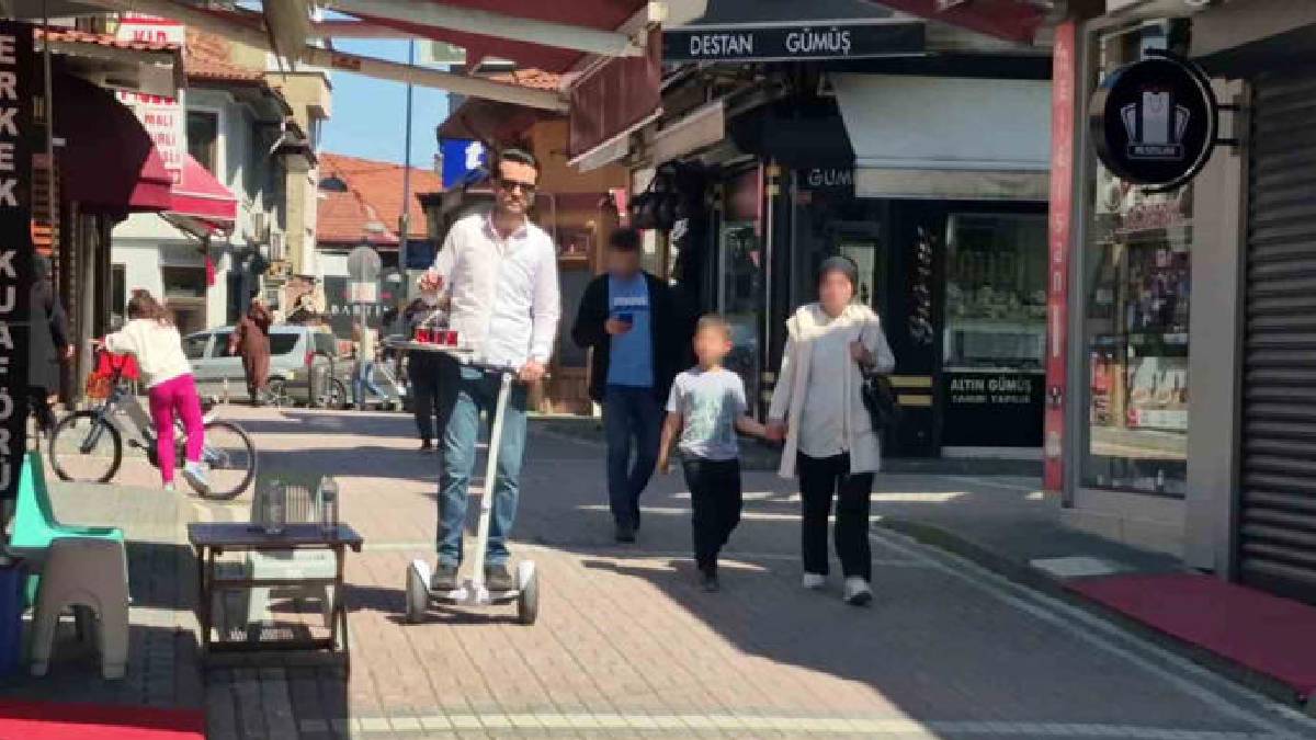 Talep o kadar fazla ki 2 ayak üstünde yetişemedi! Çay dağıtımına ‘Cincır’ yeniliği getirdi