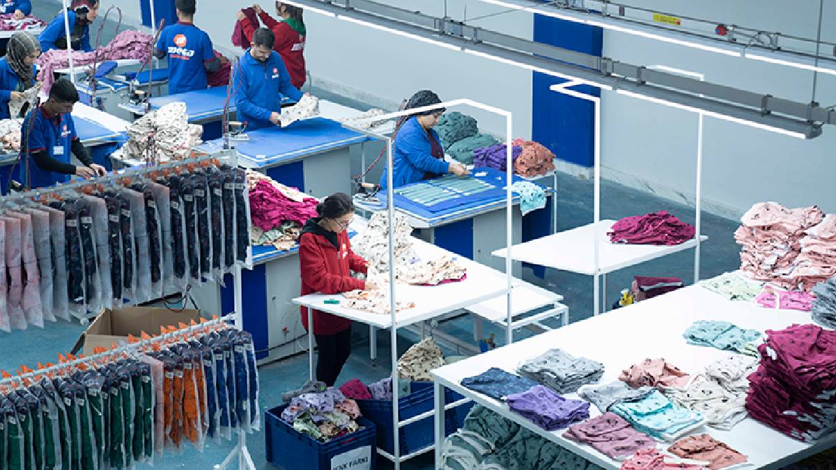 Maliyet baskısı tekstil ve hazır giyimi vurdu: Şirketler birer birer kapanıyor