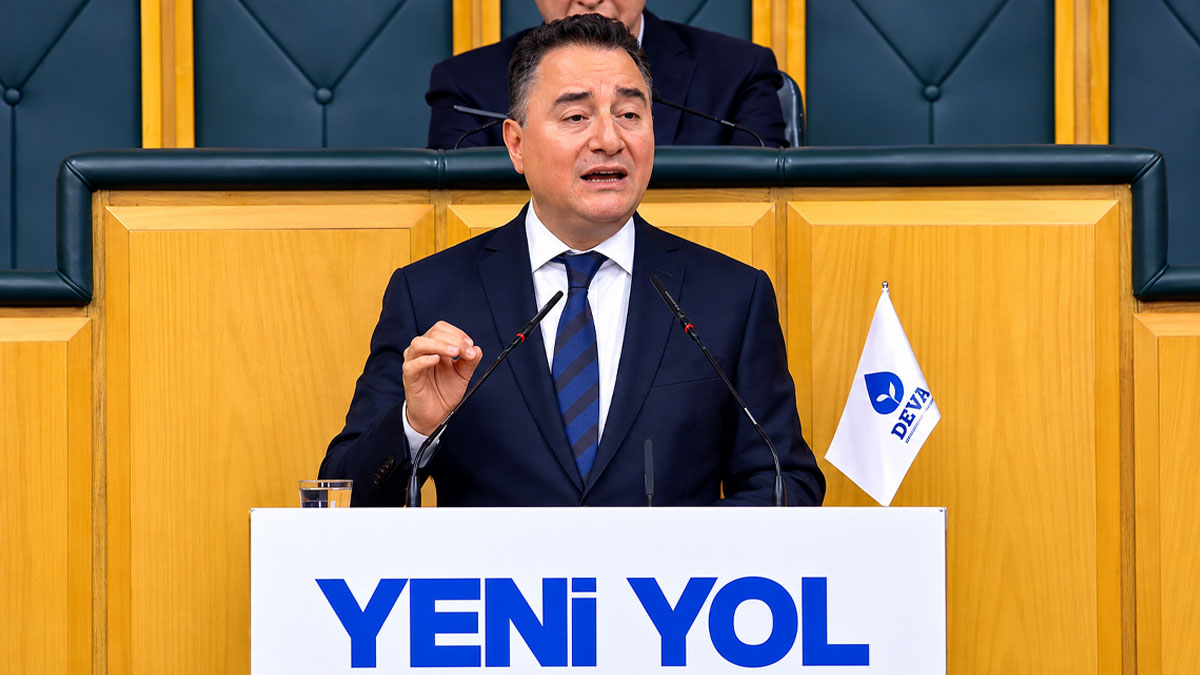 Babacan’dan CHP krizi için “temiz siyaset” çağrısı: Yargı siyaseti dizayn etmenin aracı haline getirilemez