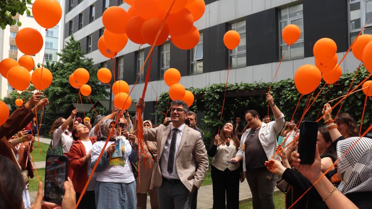 Sancaktepe'de MS hastaları için anlamlı buluşma: Umut balonları gökyüzüne bırakıldı