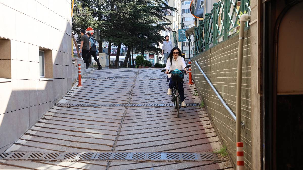 Büyükşehir personelinden bisiklet farkındalığı