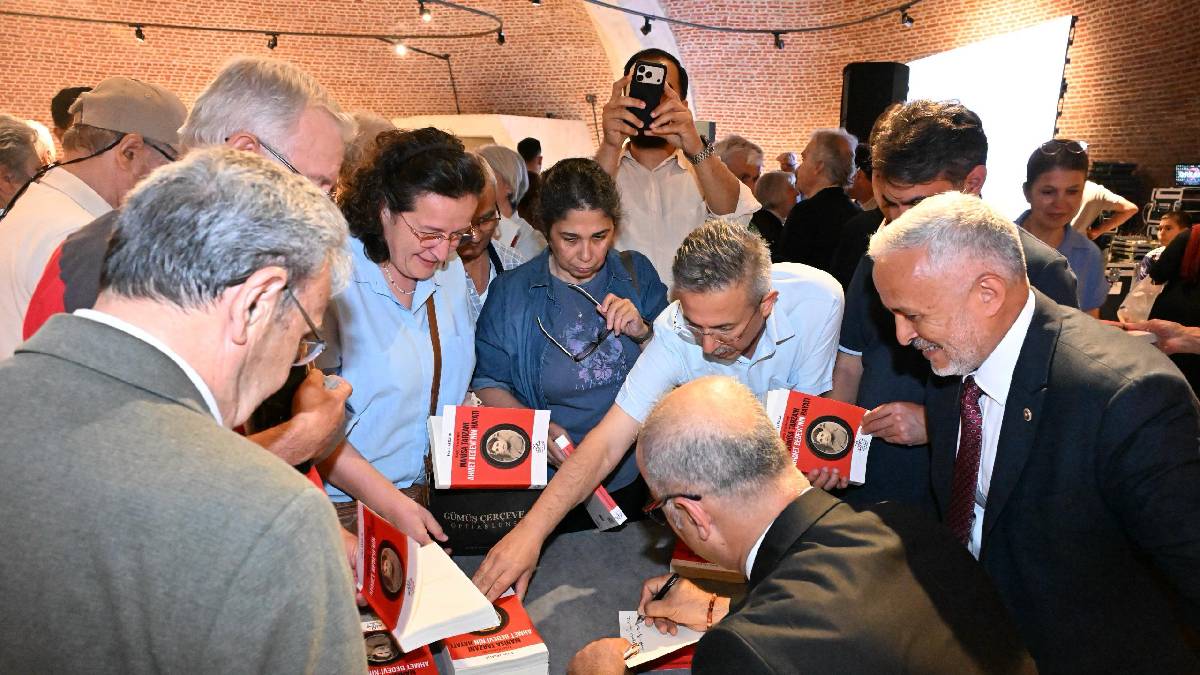 Yeşile adanan bir hayat hafızalarda yeniden filizlendi: “Manisa Tarzanı” kitabı tanıtıldı