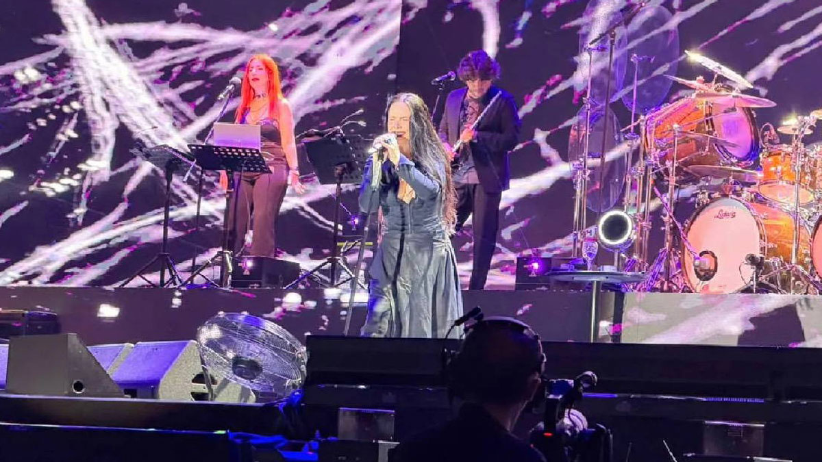Rock müziğin kraliçesi Şebnem Ferah, 6 yıl sonra sahnede