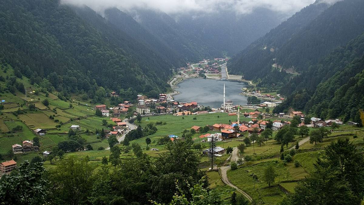 Karadeniz'in incisi yok olma tehlikesiyle karşı karşıya: Uzungöl'ün ömrü tükeniyor