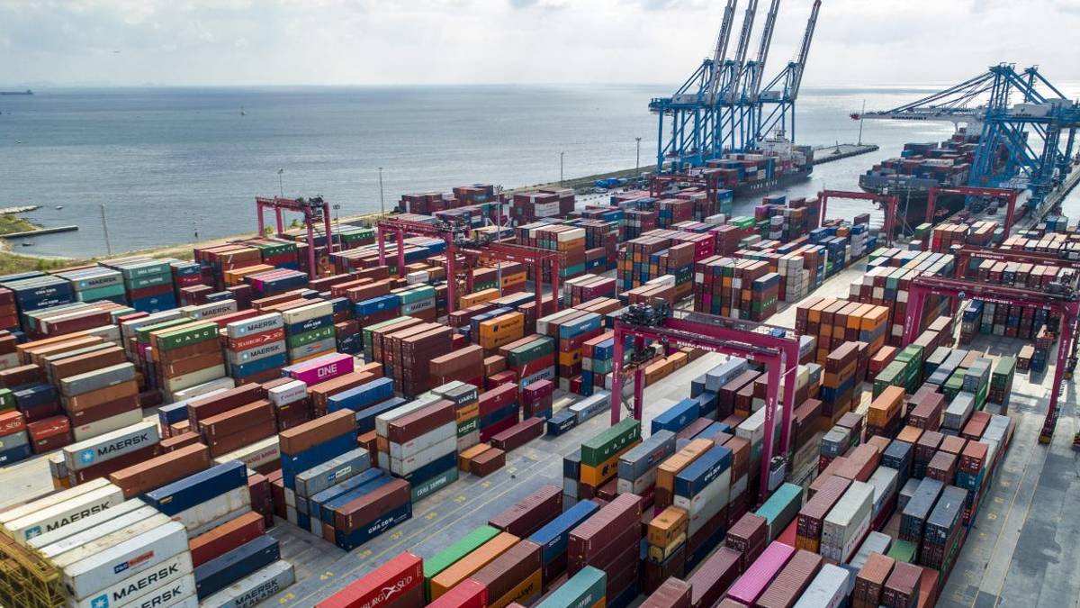 Dış ticaret açığı son 9 ayın en düşük seviyesinde