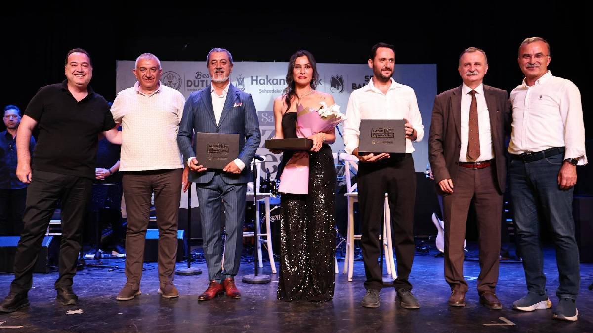 Manisa’da Nâzım Hikmet şiirler ve şarkılarla anıldı
