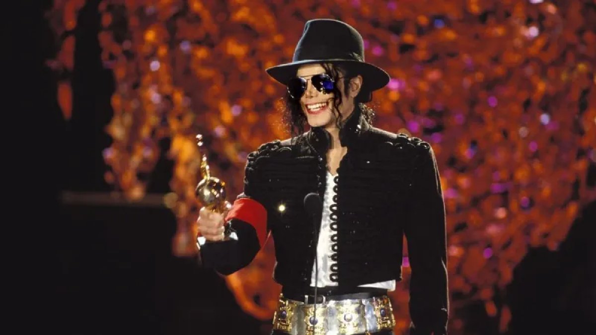 Michael Jackson rekor tazeledi: 10 yılda bir listeye giren tek sanatçı