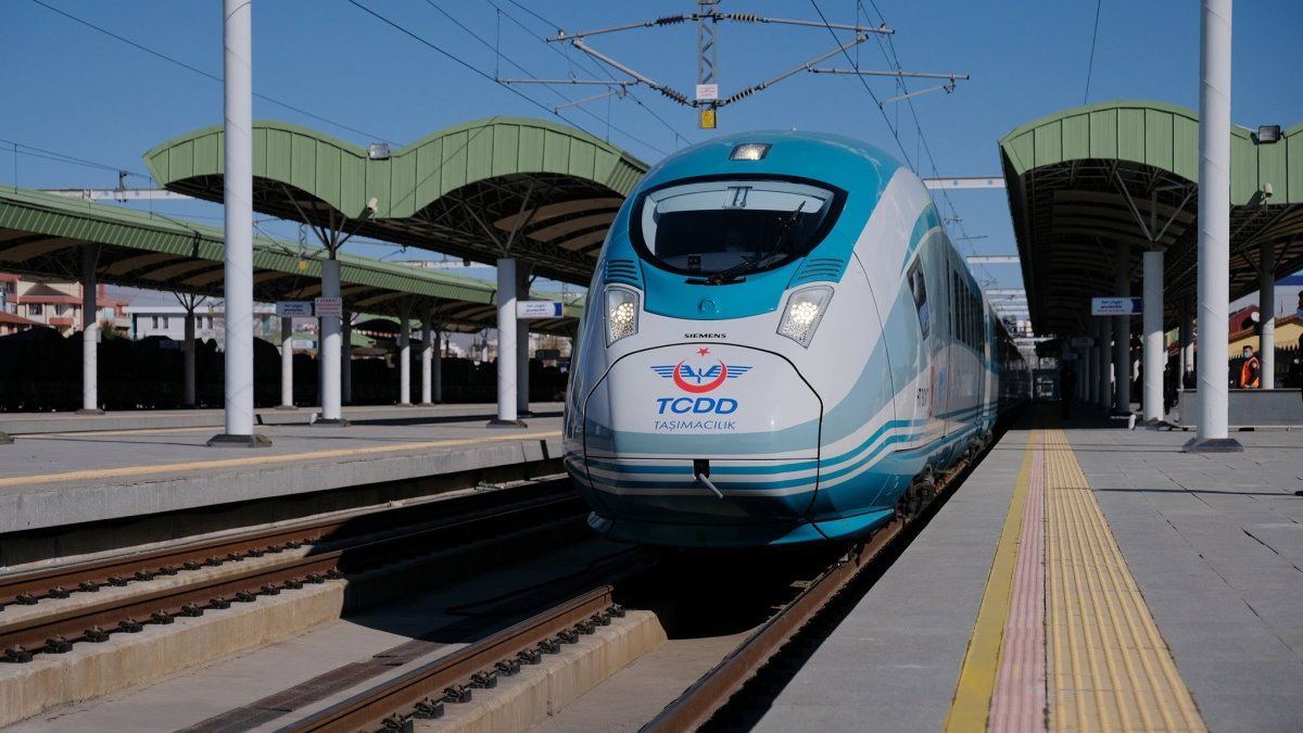 Hızlı tren bileti nasıl alınır? e-Devlet ve TCDD online bilet satın alma ekranı