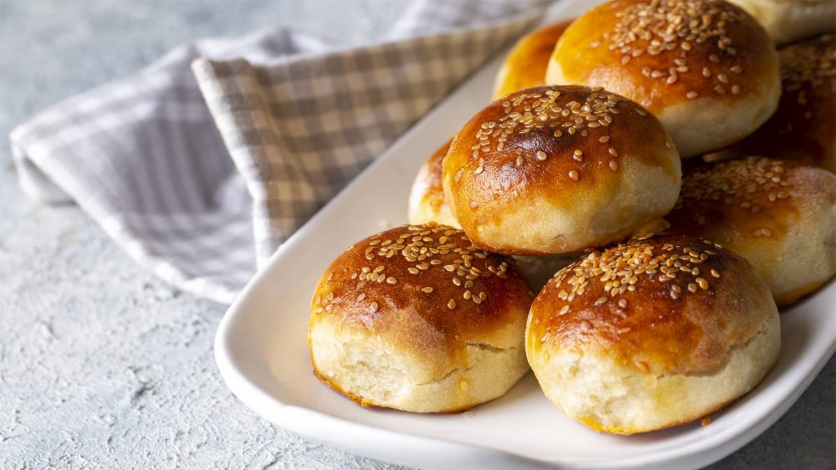 Bayatlamayan ve yumuşak glutensiz poğaça nasıl yapılır?