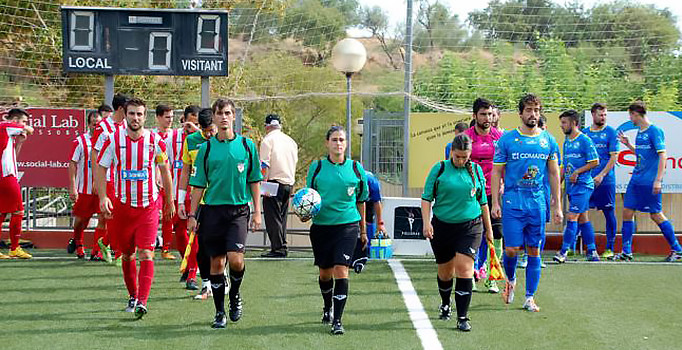 Kadın hakem sözlü tacize uğrayınca bakın ne yaptı...