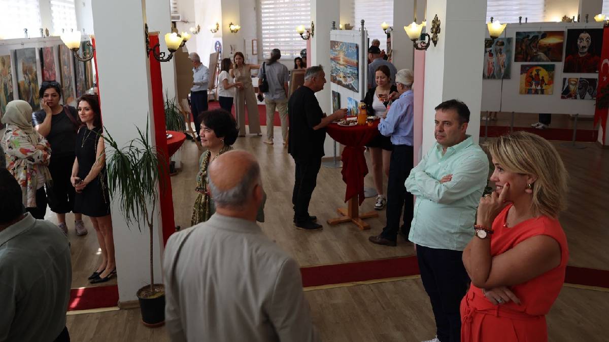 Efeler Belediyesi, vatandaşları kültür ve sanatla buluşturmaya devam ediyor