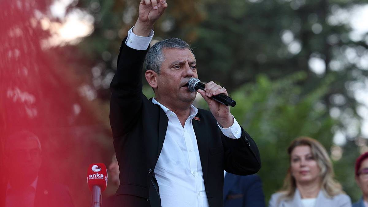 Özgür Özel: Gerekirse bu başı vereceğim ama baş eğmeyeceğim