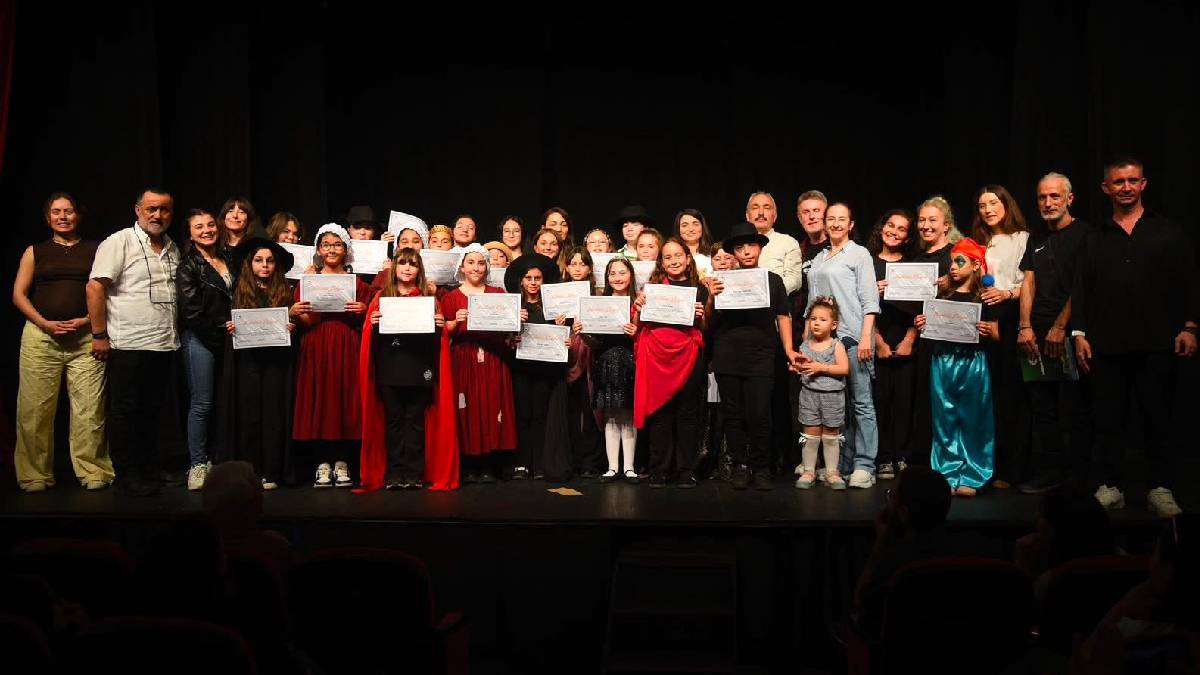 Şehir Tiyatrosu drama kurslarında dönem sonu heyecanı