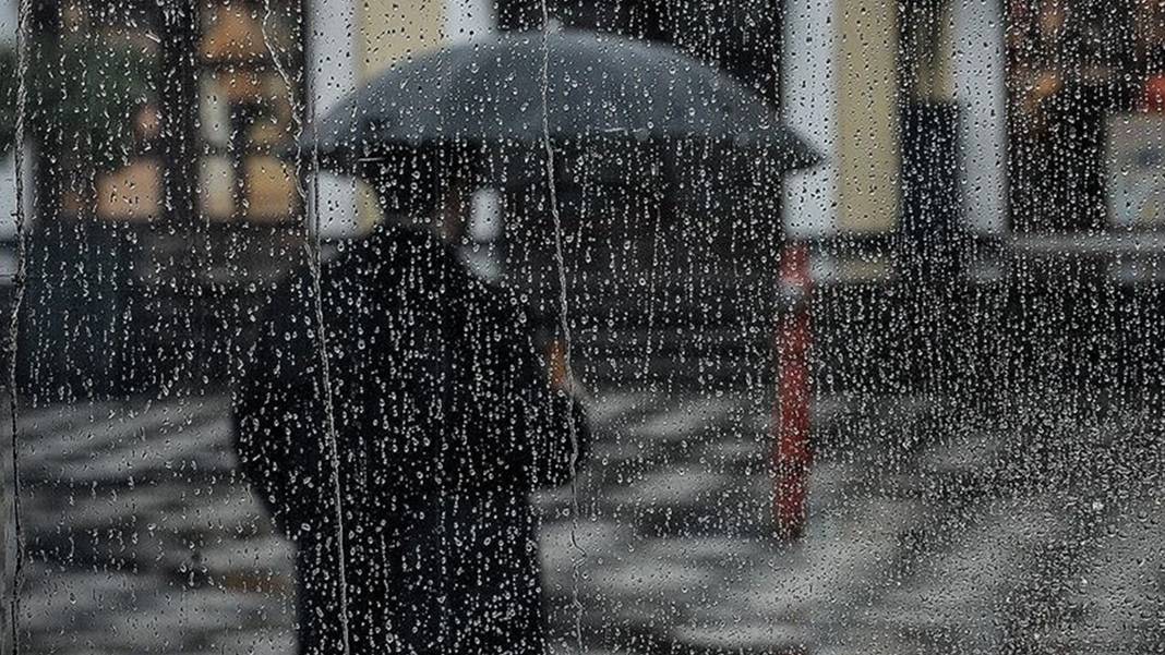 Meteoroloji'den gök gürültülü sağanak alarmı: İşte yağış beklenen iller