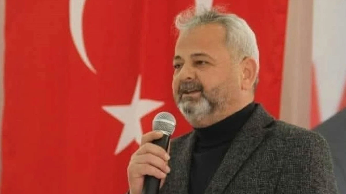 AK Partili başkan partisinden istifa etti